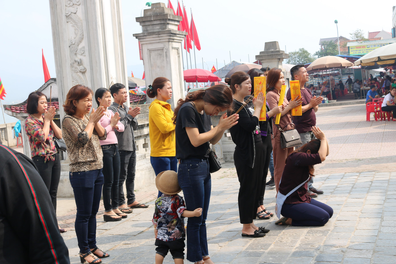 Hà Nội, Nghệ An tạm dừng nhiều lễ hội để phòng dịch corona ảnh 1