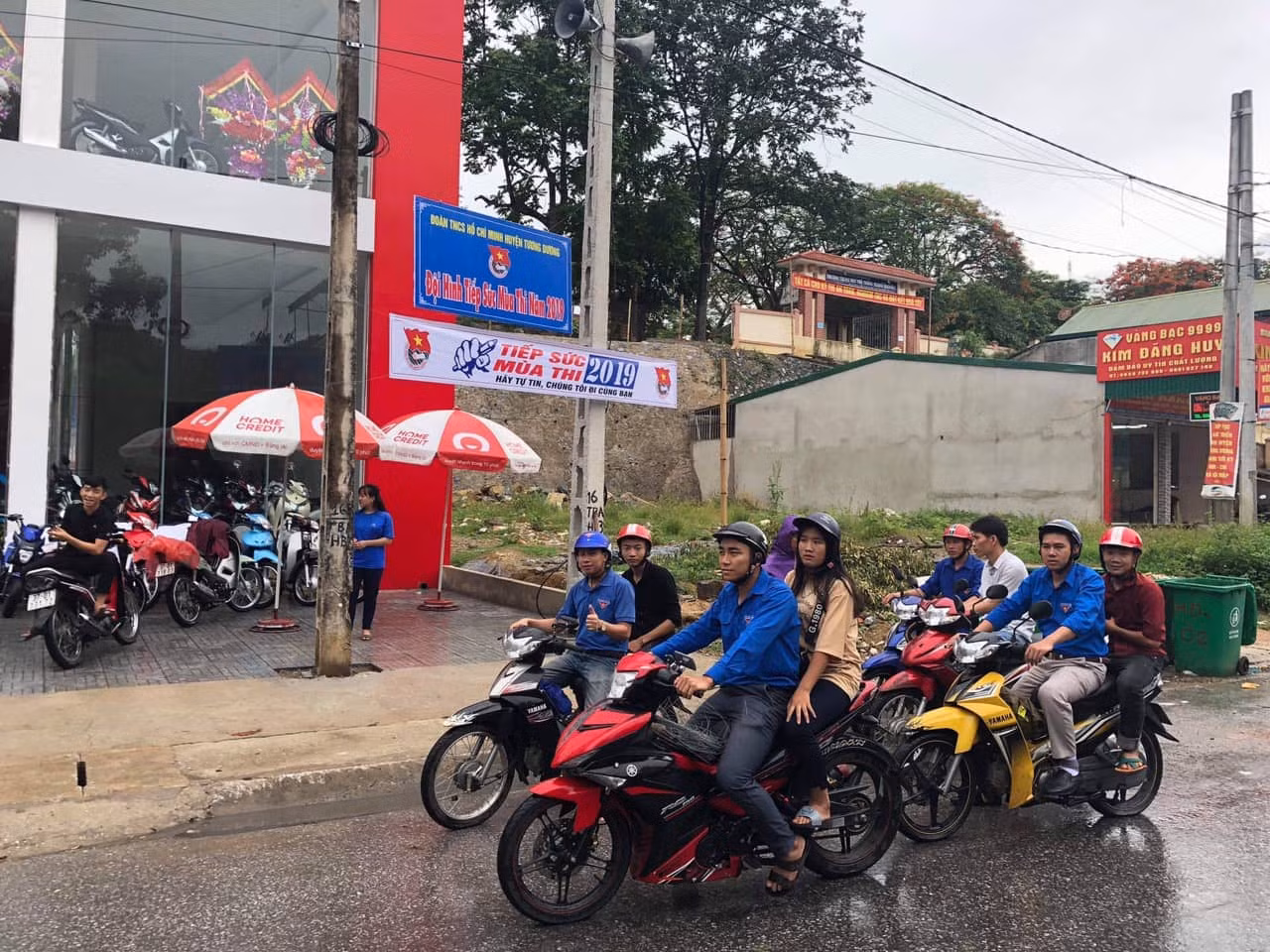 Tình nguyện mùa thi nơi 'chảo lửa Đông Dương' ảnh 2