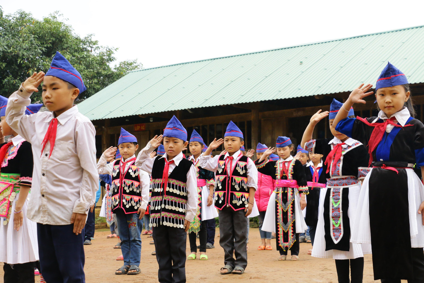 183 trường ở Nghệ An khai giảng muộn mà vẫn vô cùng phấn khởi ảnh 1