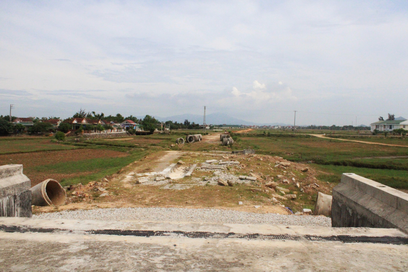 Vì sao cầu 12 tỷ xây xong 3 năm vẫn không thể sử dụng ảnh 9