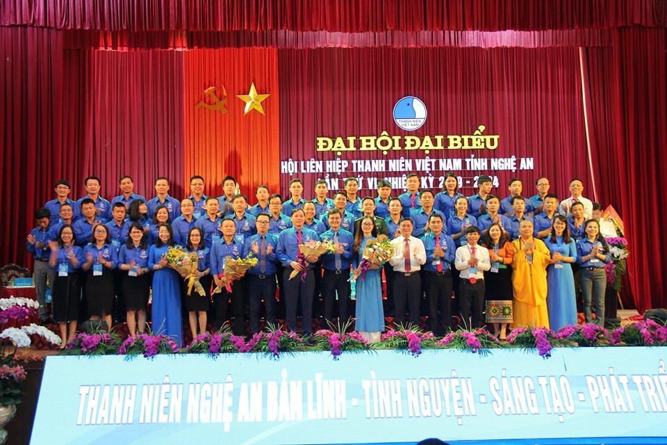 Khai mạc đại hội đại biểu Hội LHTN Việt Nam tỉnh Nghệ An lần thứ VI ảnh 4