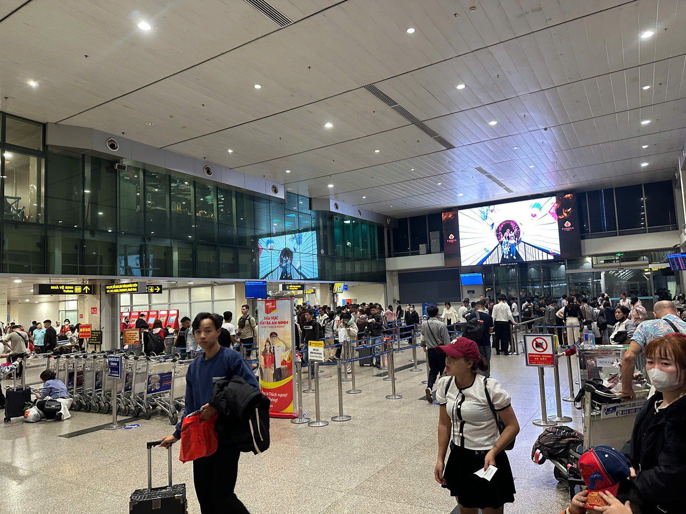 Khu vực ga quốc nội không còn cảnh đông nghẹt như những ngày cao điểm trước đây. Ảnh: CTV Khu vực ga quốc nội không còn cảnh đông nghẹt như những ngày cao điểm trước đây. Ảnh: CTV