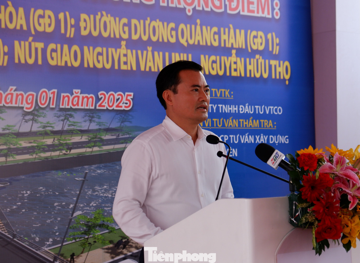 Phó chủ tịch UBND TPHCM Bùi Xuân Cường.