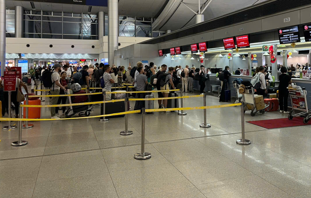 Khu vực ga quốc tế vào khuya ngày 27 Tết. Ảnh: CTV.