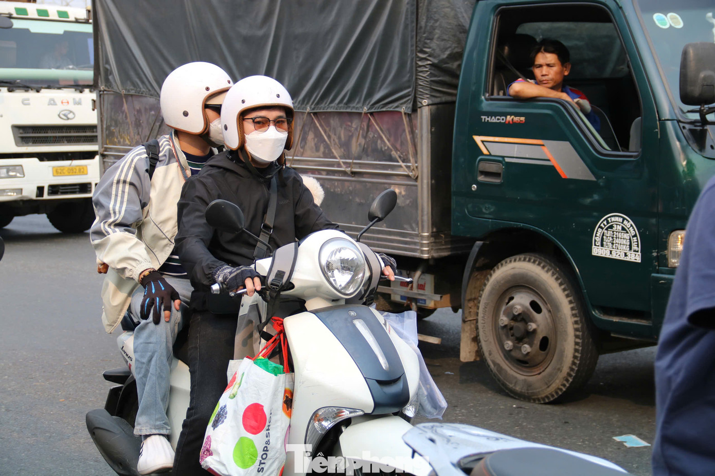 Trong ngày 28 Tết, TPHCM nhiều mây, không mưa, nhiệt độ thấp nhất khoảng 22 - 23 độ C. Ảnh minh họa: Như Ngọc Trong ngày 28 Tết, TPHCM nhiều mây, không mưa, nhiệt độ thấp nhất khoảng 22 - 23 độ C. Ảnh minh họa: Như Ngọc