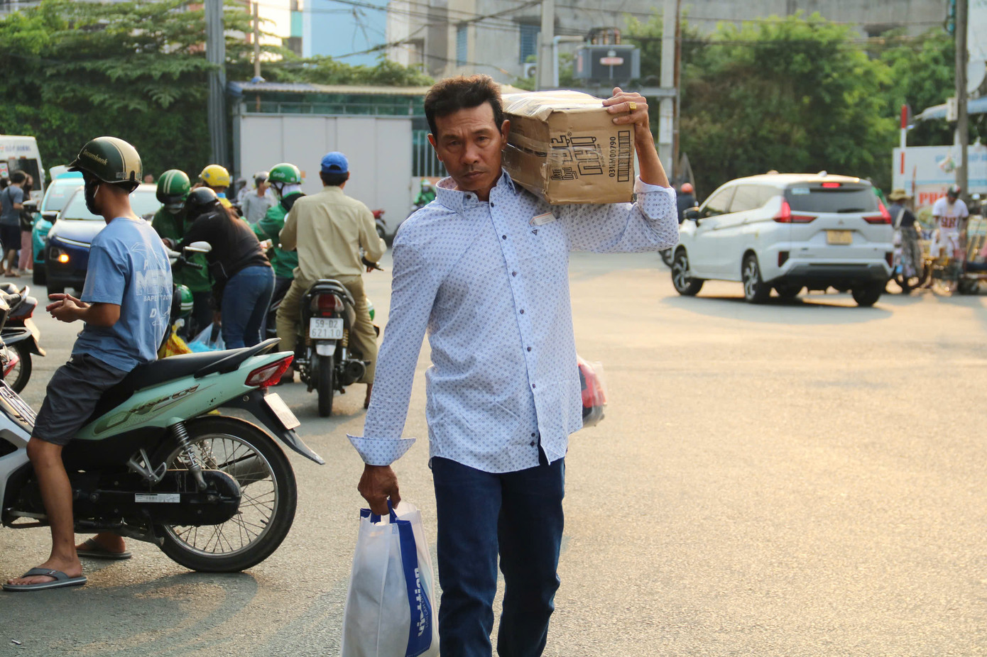 Hình ảnh ghi nhận tại bến xe Miền Tây vào chiều 20/1. Ảnh: CTV Hình ảnh ghi nhận tại bến xe Miền Tây vào chiều 20/1. Ảnh: CTV