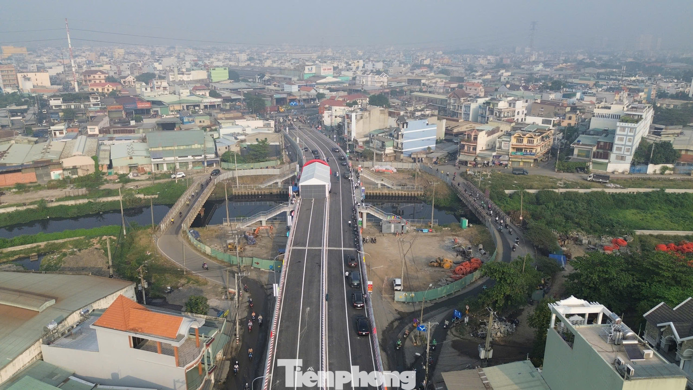 Cầu Tân Kỳ - Tân Quý nhìn từ trên cao.