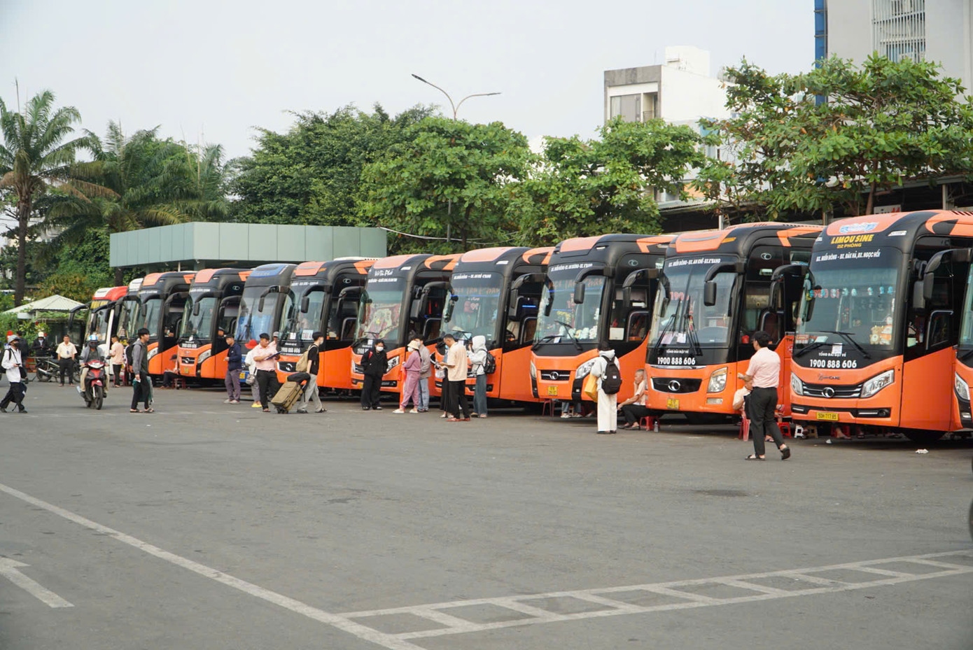 Ngày 20/1, bến xe Miền Đông (quận Bình Thạnh) dự kiến khai thác 410 chuyến xe với 9.840 khách qua bến. Ảnh: CTV Ngày 20/1, bến xe Miền Đông (quận Bình Thạnh) dự kiến khai thác 410 chuyến xe với 9.840 khách qua bến. Ảnh: CTV