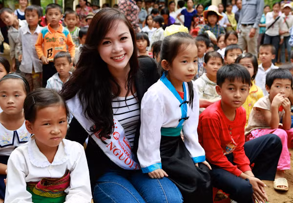 Người đẹp áo dài Vũ Ngọc Anh