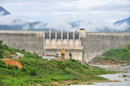 Những trận động đất xảy ra ở thủy điện Sông Tranh 2 làm cho người dân rất bất an. Ảnh: Dân Trí