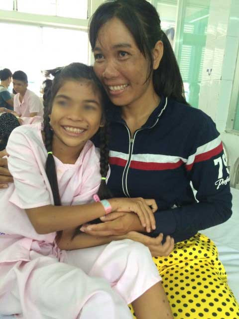 “Cô bé mai rùa” hồn nhiên trước ca mổ ảnh 1