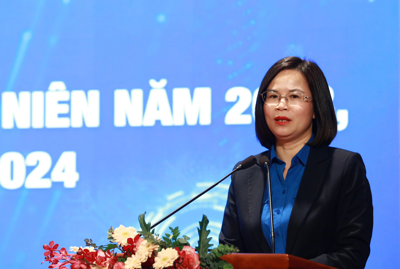 Chị Hoàng Thị Minh Thu, Bí thư Đoàn Khối Doanh nghiệp T.Ư phát biểu tại Hội nghị. Ảnh: Bảo Anh