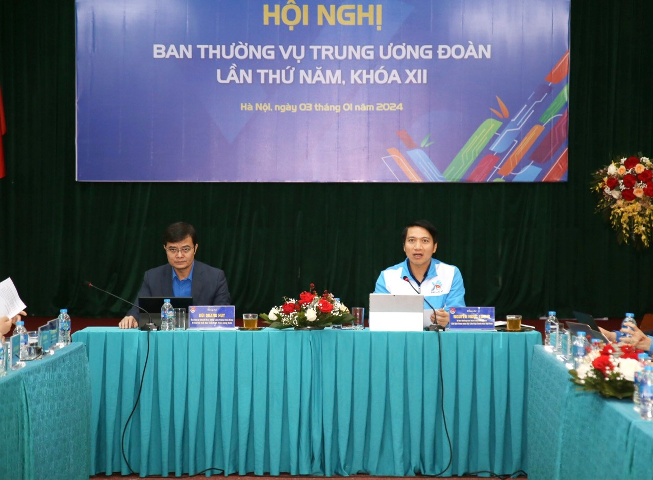 Anh Bùi Quang Huy và anh Nguyễn Ngọc Lương chủ trì Hội nghị. Anh Bùi Quang Huy và anh Nguyễn Ngọc Lương chủ trì Hội nghị.