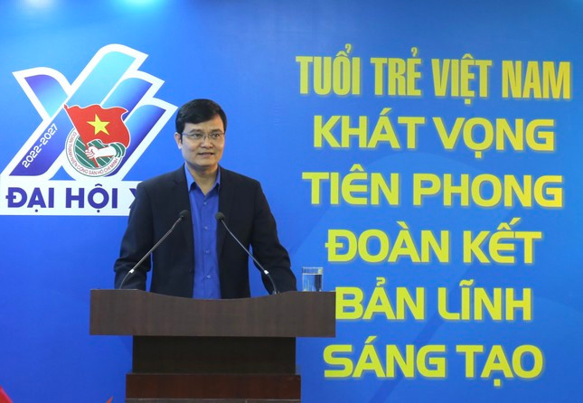 Anh Bùi Quang Huy - Ủy viên dự khuyết T.Ư Đảng, Bí thư thứ nhất T.Ư Đoàn phát biểu tại hội nghị nghiên cứu, học tập, quán triệt Nghị quyết Đại hội Đoàn các cấp và Nghị quyết Đại hội Đoàn toàn quốc lần thứ XII. Ảnh: Bảo Anh Anh Bùi Quang Huy - Ủy viên dự khuyết T.Ư Đảng, Bí thư thứ nhất T.Ư Đoàn phát biểu tại hội nghị nghiên cứu, học tập, quán triệt Nghị quyết Đại hội Đoàn các cấp và Nghị quyết Đại hội Đoàn toàn quốc lần thứ XII. Ảnh: Bảo Anh