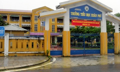Sau một ngày tạm đóng cửa tránh bão, trường học tại TT-Huế dự kiến hoạt động trở lại vào ngày mai