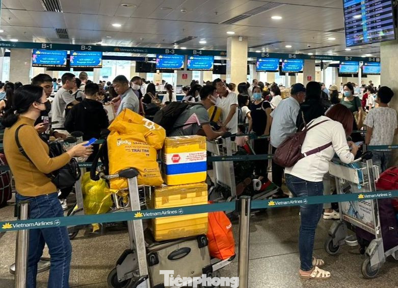 Trước khi đến sân bay, hành khách nên kiểm tra số lượng kiện, kích thước và trọng lượng hành lý ký gửi miễn cước theo tiêu chuẩn của vé.