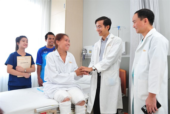 Bệnh viện Sài Gòn cứu cô gái bị liên cầu khuẩn lợn do xước tay ảnh 2