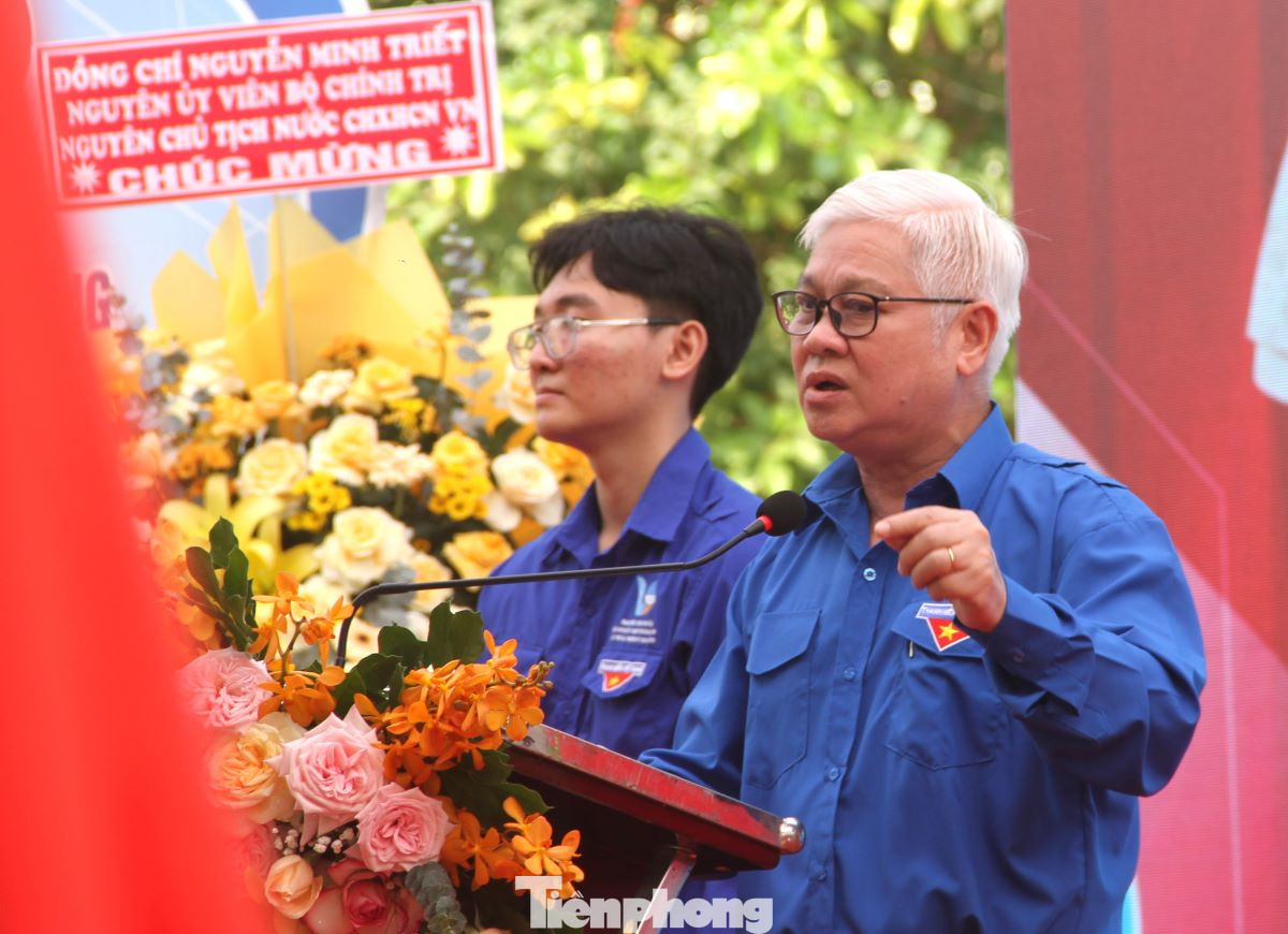 Bí thư Tỉnh ủy Bình Dương Nguyễn Văn Lợi phát biểu