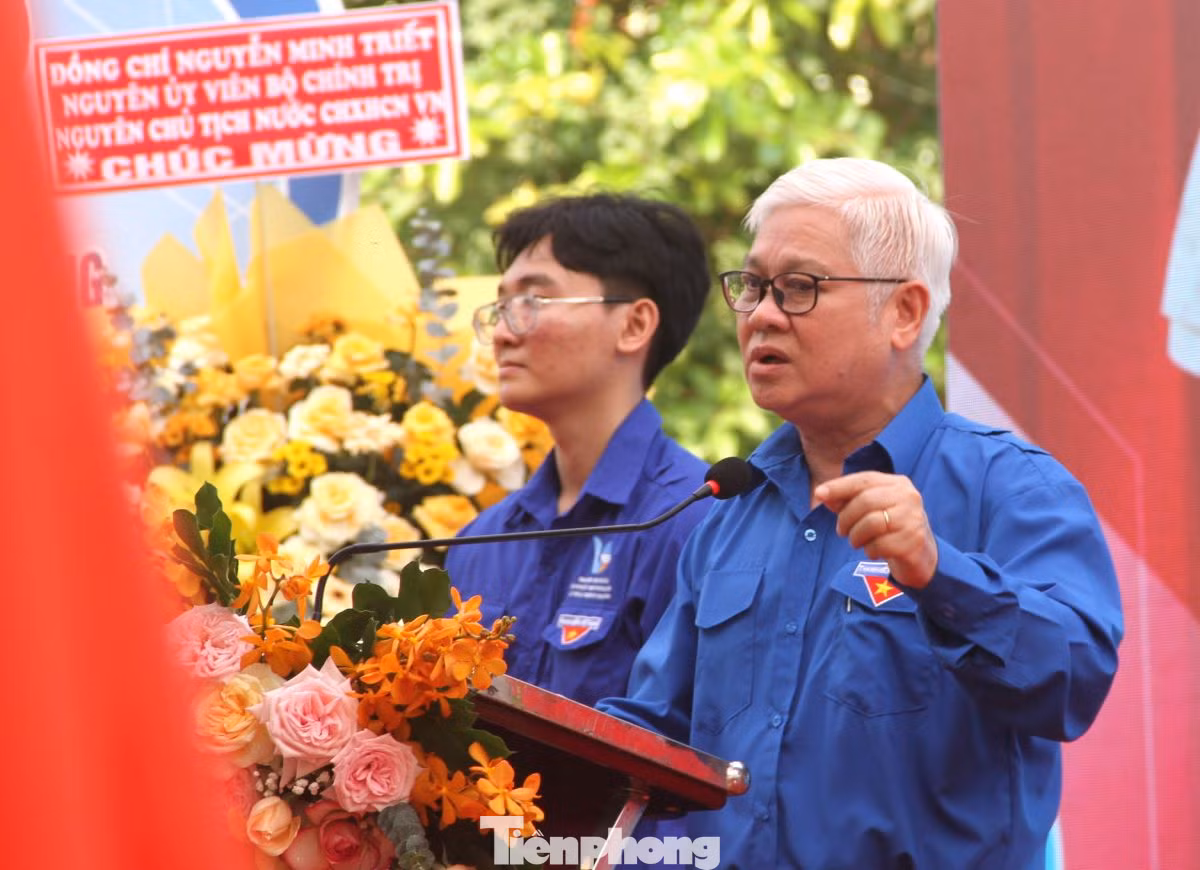 Bí thư Tỉnh ủy Bình Dương Nguyễn Văn Lợi phát biểu