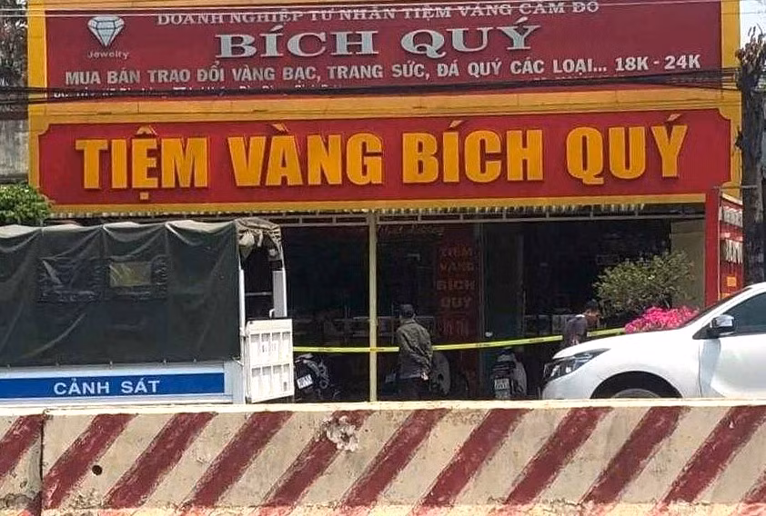 Tiệm vàng nơi xảy ra vụ cướp