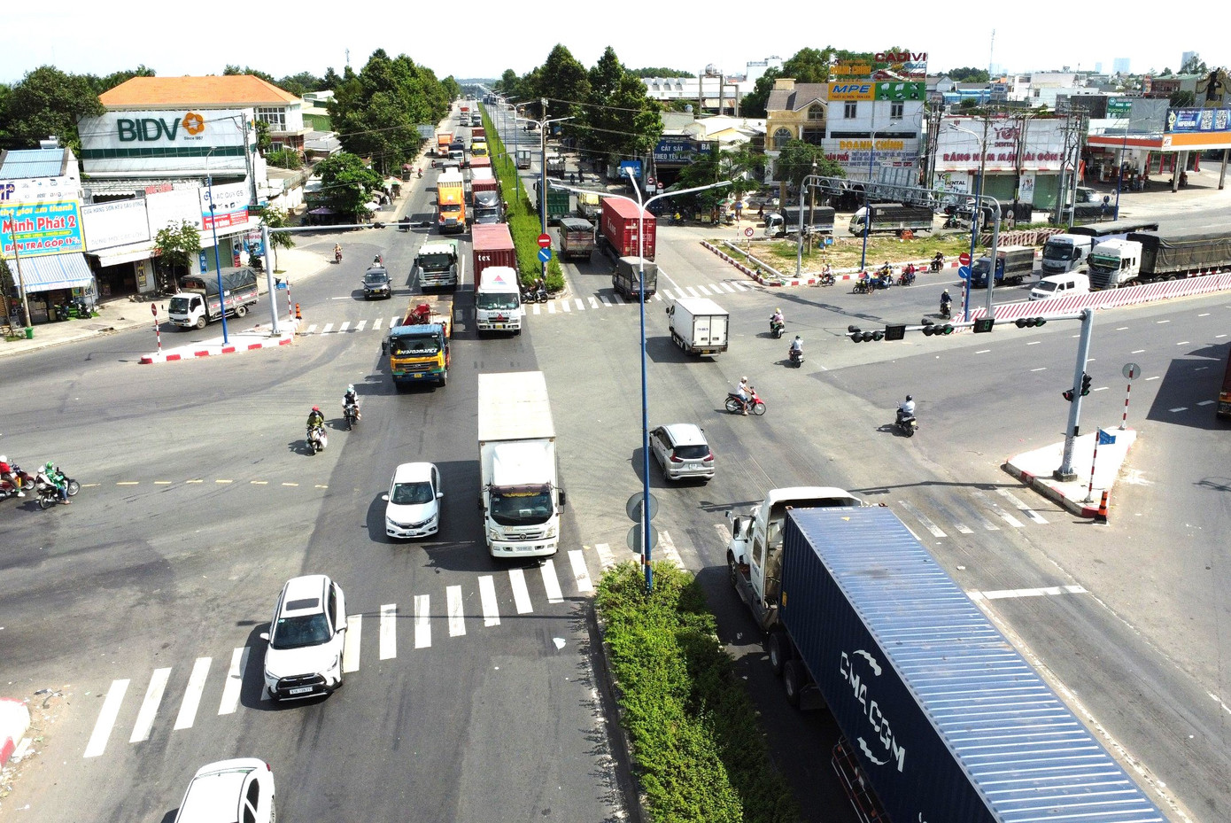 Đường Mỹ Phước Tân Vạn, đoạn giao với ĐT.743 Đường Mỹ Phước Tân Vạn, đoạn giao với ĐT.743