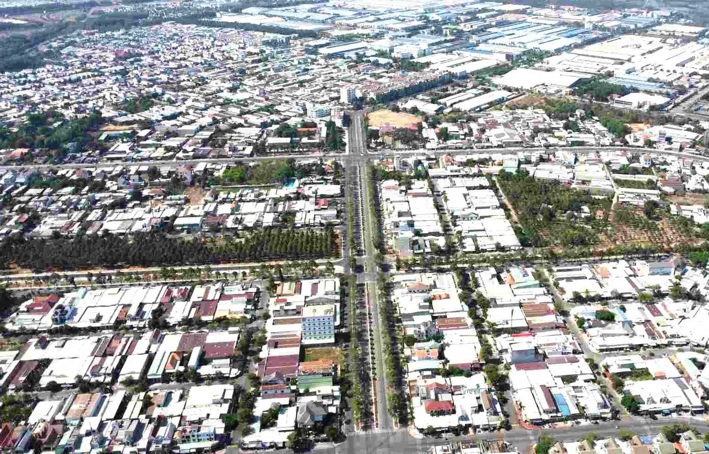 Các tuyến đường đi qua khu đô thị, khu công nghiệp ở Bến Cát được đầu tư từ 6 đến 10 làn xe