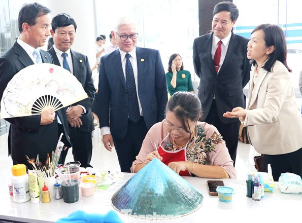 Nhà đầu tư nước ngoài đánh giá, Bình Dương hội tụ nhiều yếu tố mà doanh nghiệp cần, trong đó có hạ tầng giao thông, cơ chế chính sách, sự quan tâm của lãnh đạo địa phương với doanh nghiệp.