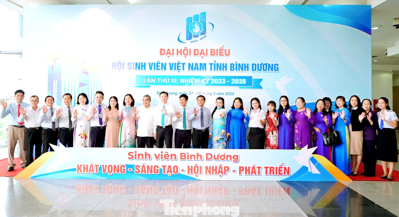 Các đại biểu chụp hình lưu niệm tại Đại hội Các đại biểu chụp hình lưu niệm tại Đại hội
