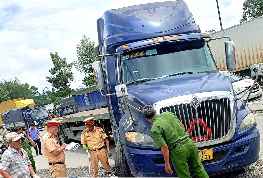 Công an khám nghiệm hiện trường Công an khám nghiệm hiện trường