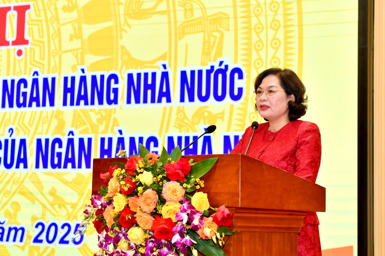 Thống đốc Ngân hàng Nhà nước Nguyễn Thị Hồng. Thống đốc Ngân hàng Nhà nước Nguyễn Thị Hồng.