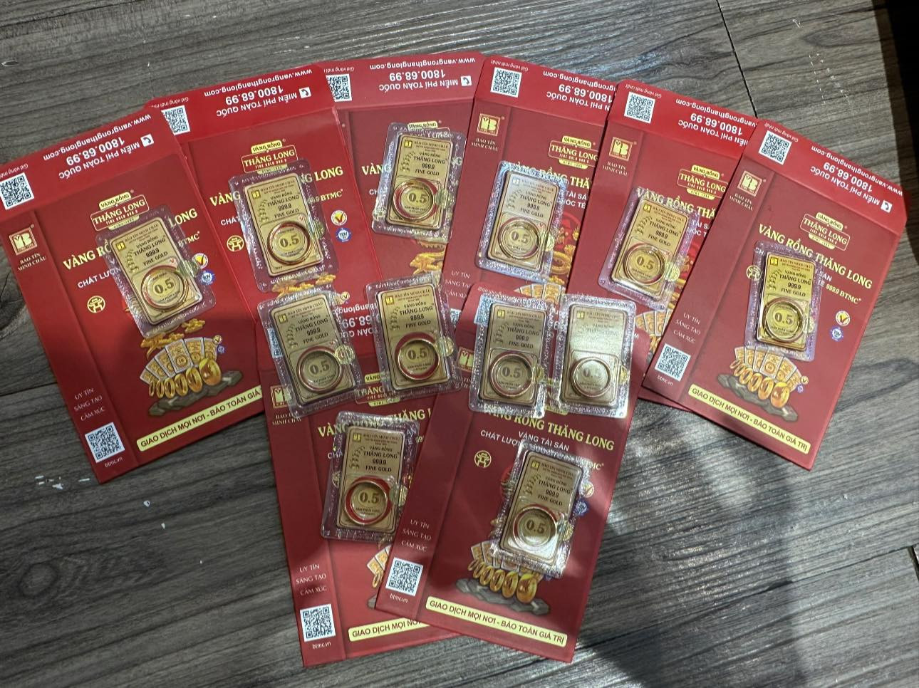 Giá vàng nhẫn neo ở mức cao trên mốc 90 triệu đồng/lượng.