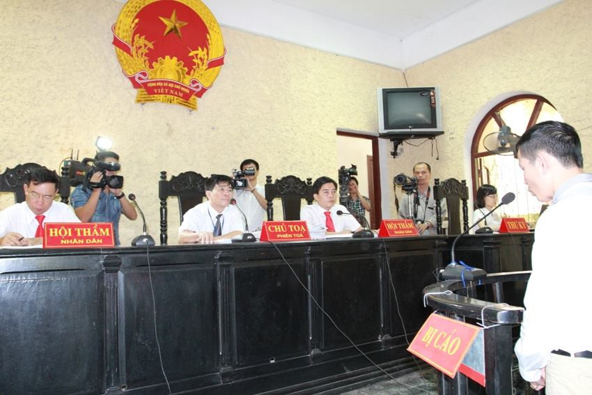 Cầu thủ chủ mưu bán độ bị phạt 30 tháng tù giam ảnh 3