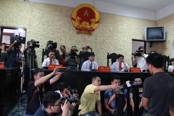 Cầu thủ chủ mưu bán độ bị phạt 30 tháng tù giam ảnh 1