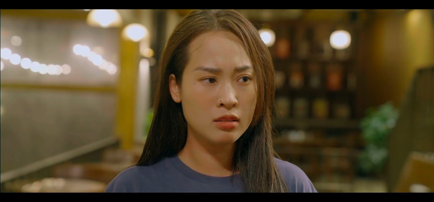 Khán giả căng thẳng mỗi phân đoạn nhân vật Yên xuất hiện. Cô la lối, chửi bới chồng mọi lúc, mọi nơi.