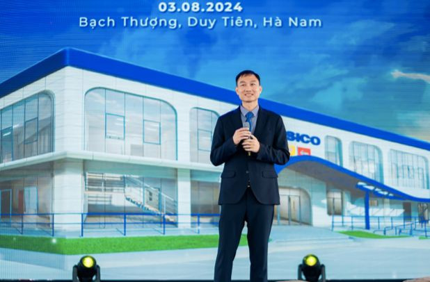 Ông Nguyễn Việt Hà, Tổng Giám đốc Công ty thực phẩm PepsiCo Việt Nam phát biểu tại buổi lễ Ông Nguyễn Việt Hà, Tổng Giám đốc Công ty thực phẩm PepsiCo Việt Nam phát biểu tại buổi lễ