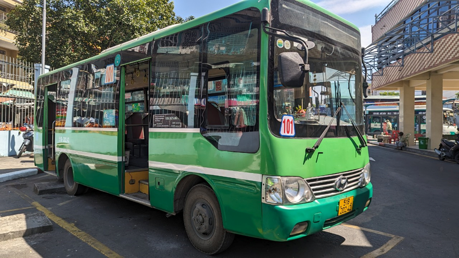 Xe buýt số 101 tại Bến xe Chợ Lớn. Ảnh: Sở GTVT TPHCM Xe buýt số 101 tại Bến xe Chợ Lớn. Ảnh: Sở GTVT TPHCM