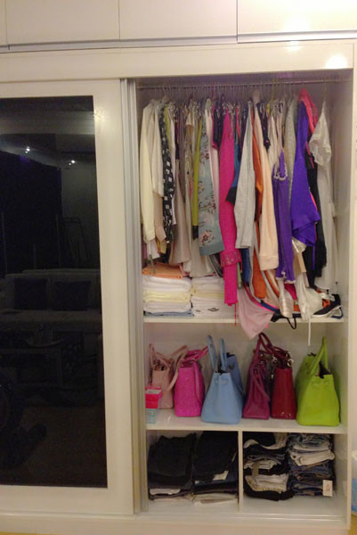 Tủ quần áo được sắp xếp khoa học và ngăn nắp