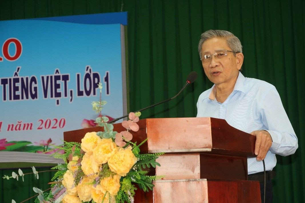 GS.TS Nguyễn Minh Thuyết phát biểu tại Hội thảo về ngữ liệu SGK lớp 1 ở tỉnh Đồng Tháp. Ảnh: Sở GD&ĐT Đồng Tháp. GS.TS Nguyễn Minh Thuyết phát biểu tại Hội thảo về ngữ liệu SGK lớp 1 ở tỉnh Đồng Tháp. Ảnh: Sở GD&ĐT Đồng Tháp.