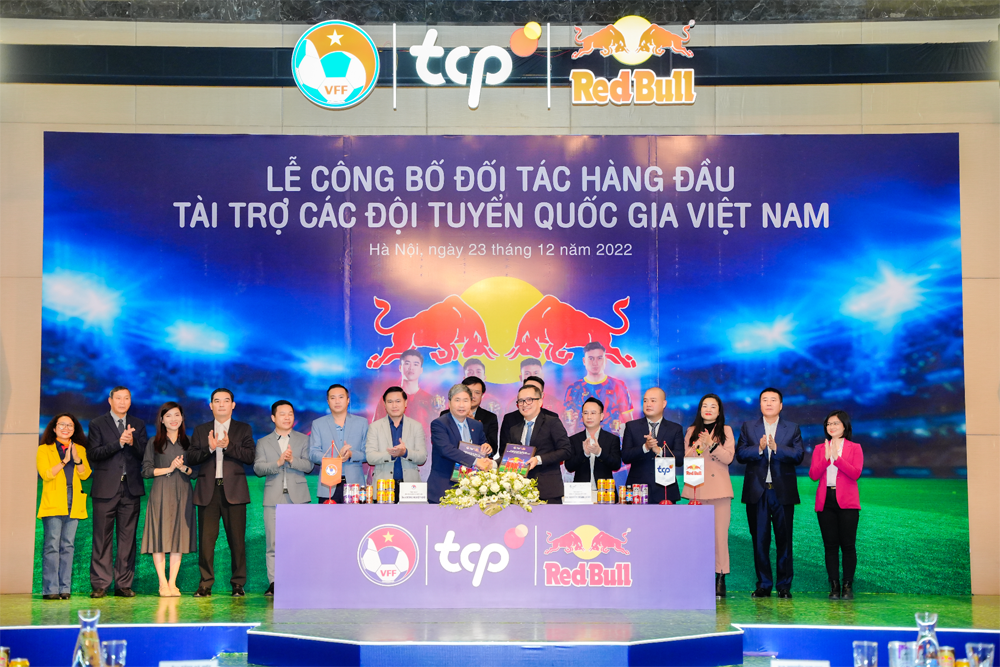 Từ tháng 2/2023, TCP Việt Nam và Red Bull chính thức trở thành nhà tài trợ hàng đầu cho các Đội tuyển Bóng đá Quốc gia Việt Nam.