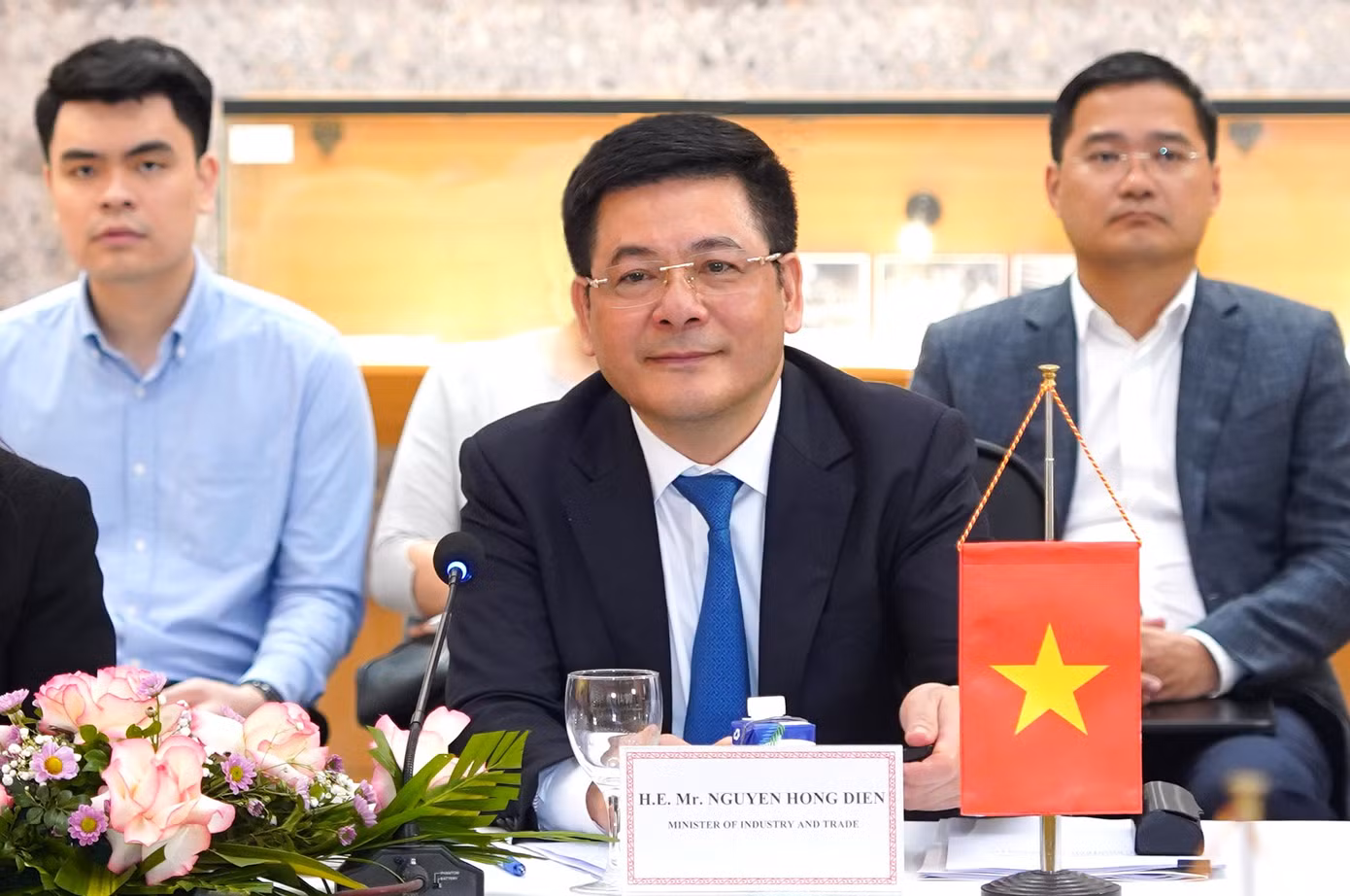 Bộ trưởng Công Thương Nguyễn Hồng Diên