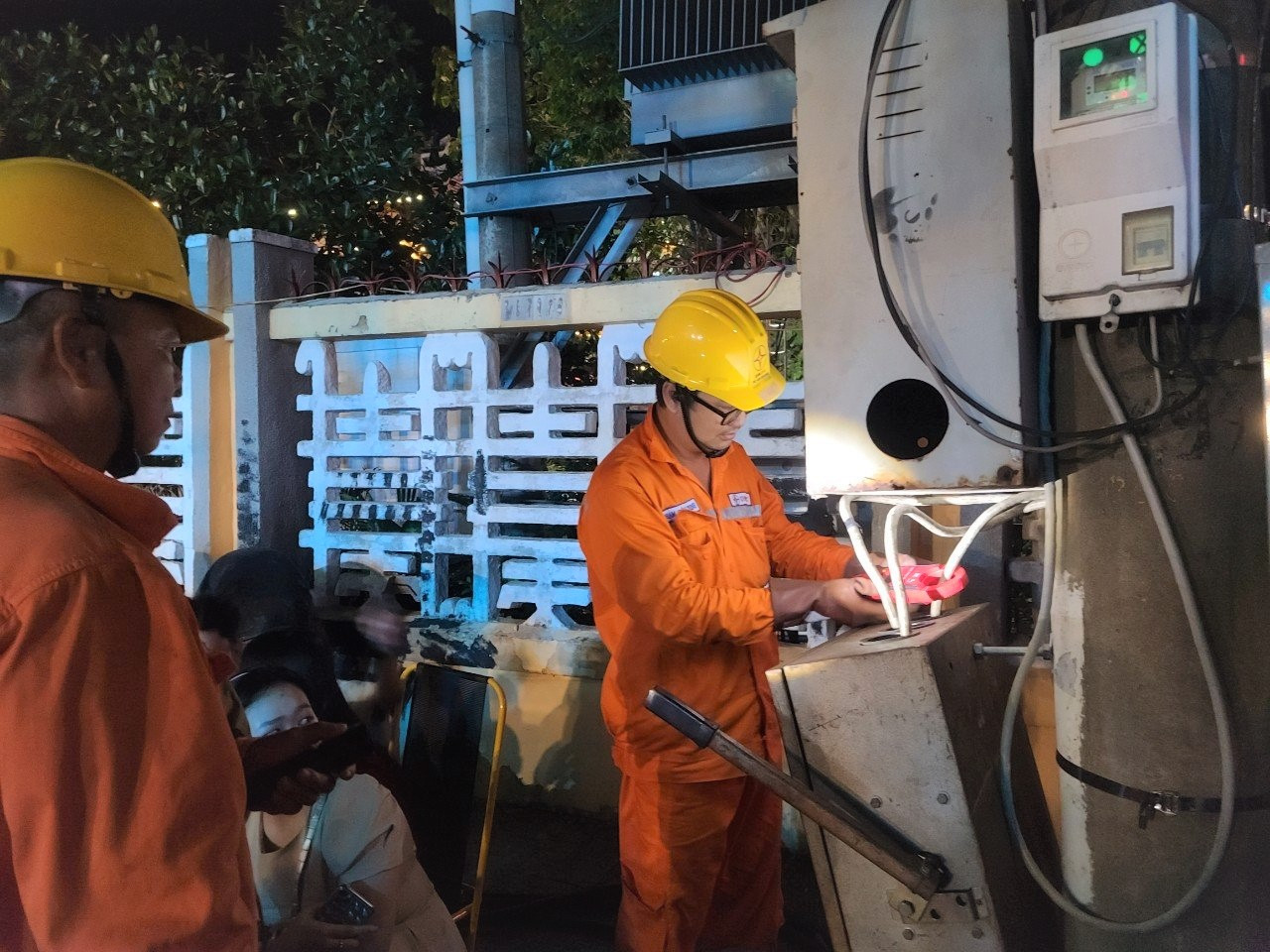 Kiểm tra hệ thống lưới điện trung thế