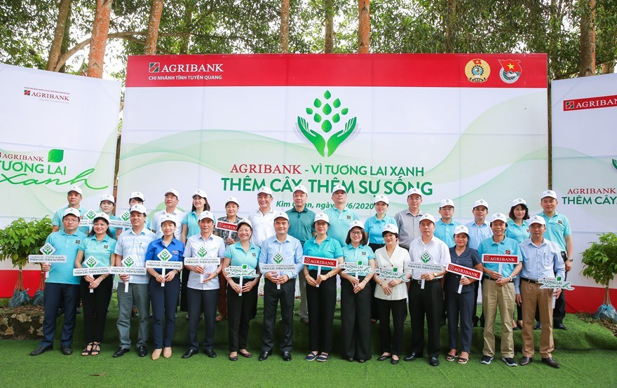 Agribank tại Lễ phát động chương trình trồng cây xanh tại tỉnh Tuyên Quang Agribank tại Lễ phát động chương trình trồng cây xanh tại tỉnh Tuyên Quang