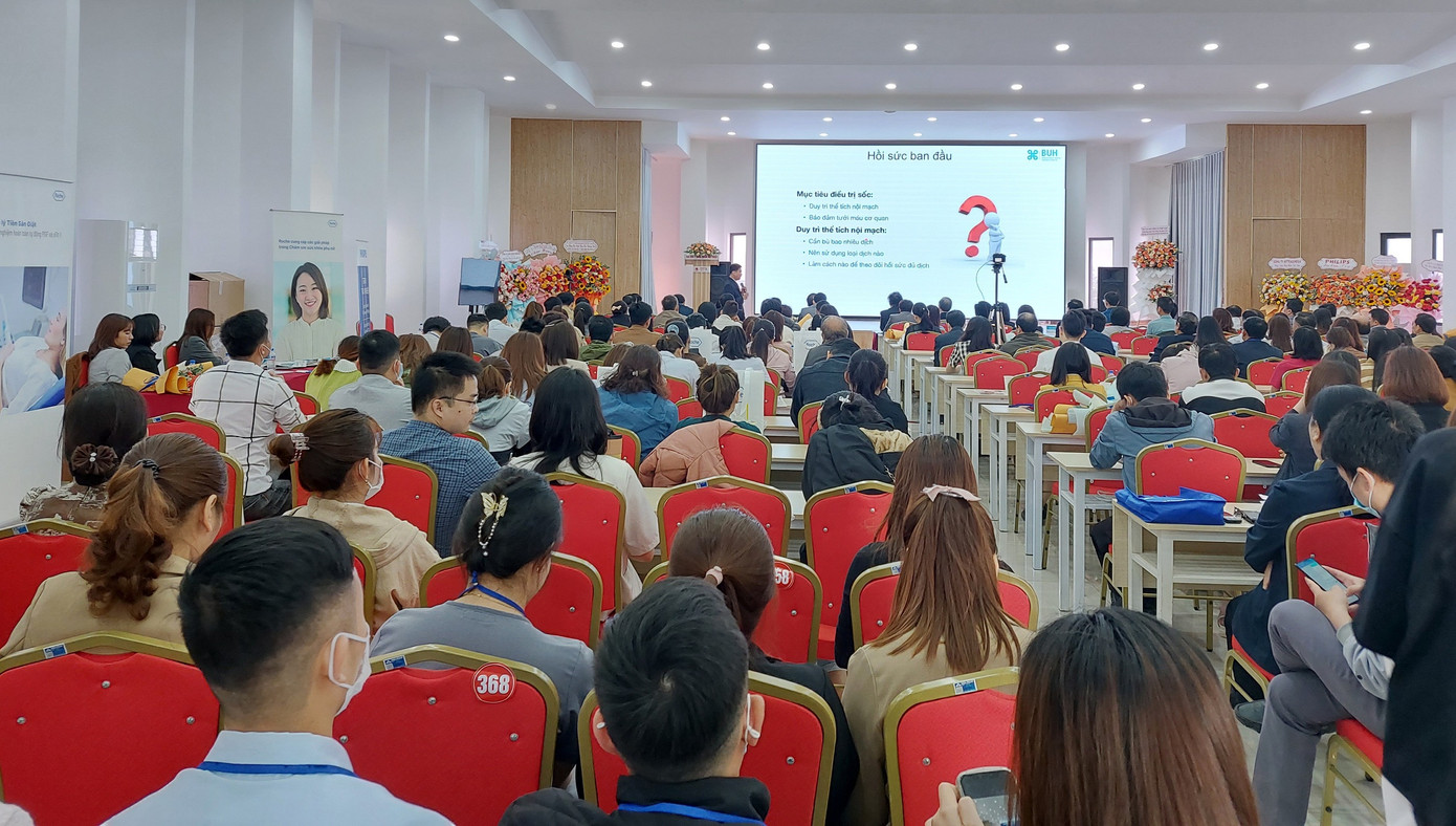 Các đại biểu tham dự hội nghị