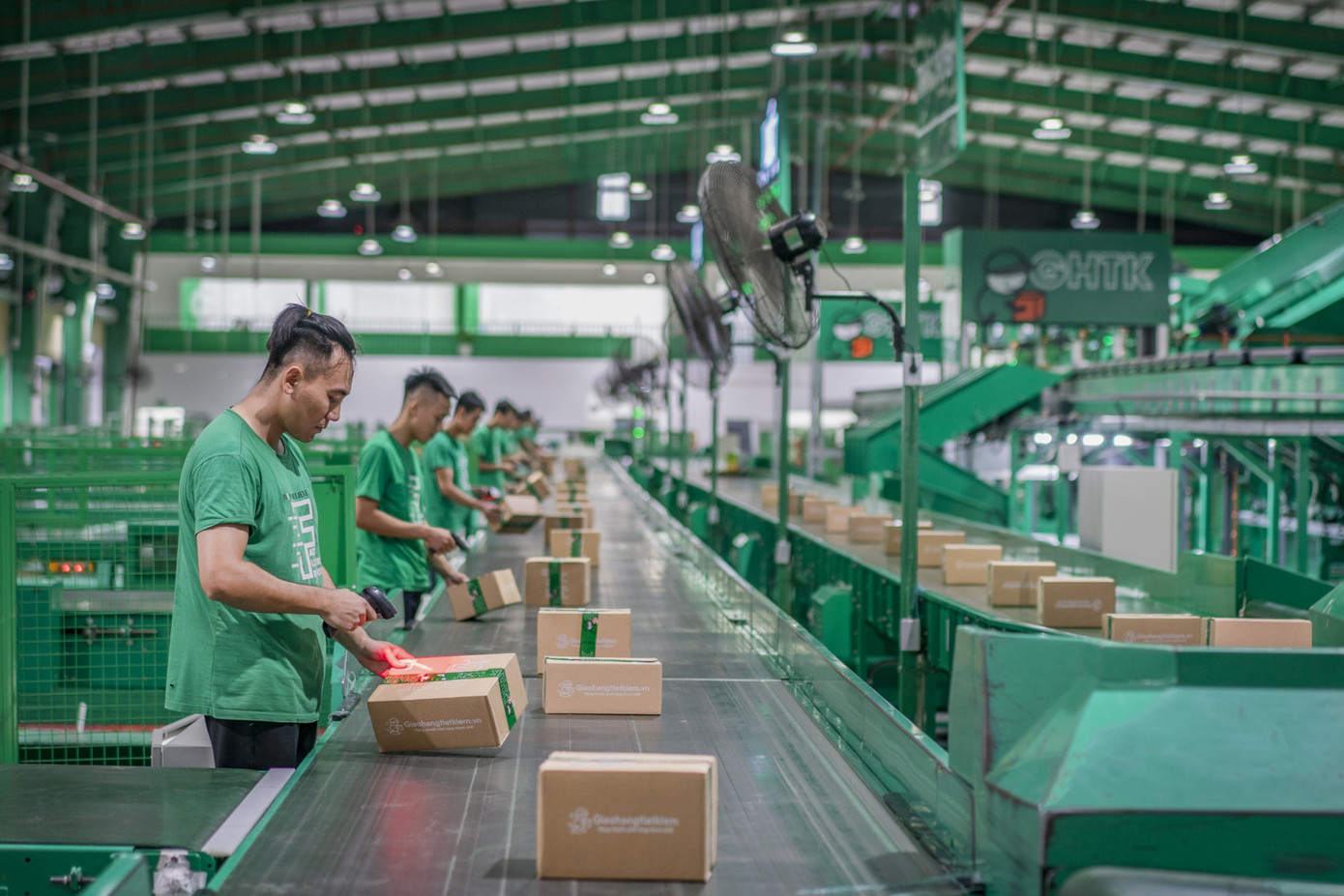 Giao Hàng Tiết Kiệm - Hành trình 10 năm nỗ lực trở thành Thương hiệu quốc gia