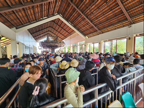 Hết Tết, cáp treo Núi Cấm vẫn tăng suất phục vụ rất tốt