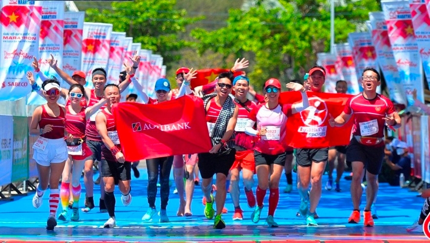 Agribank đã thu hút được hàng nghìn cán bộ, người lao động tham gia chạy bộ Agribank đã thu hút được hàng nghìn cán bộ, người lao động tham gia chạy bộ