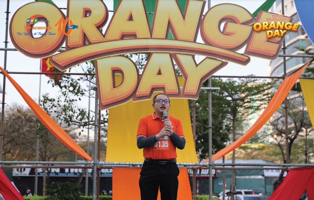 TS. Nguyễn Xuân Phong tại Orange Day