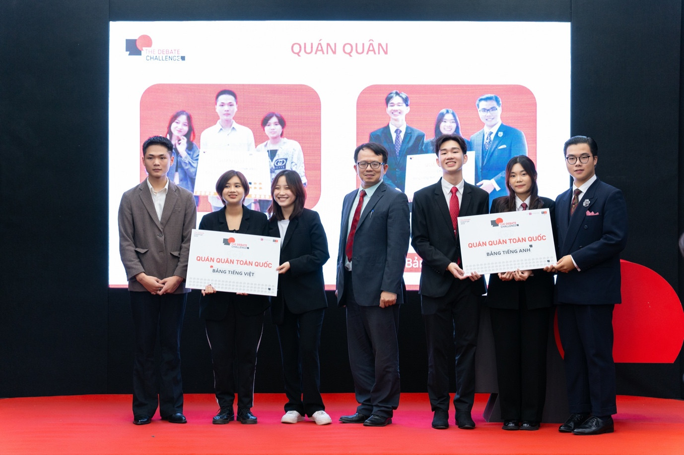 Hai Quán quân xuất sắc của The Debate Challenge năm 2022 Hai Quán quân xuất sắc của The Debate Challenge năm 2022
