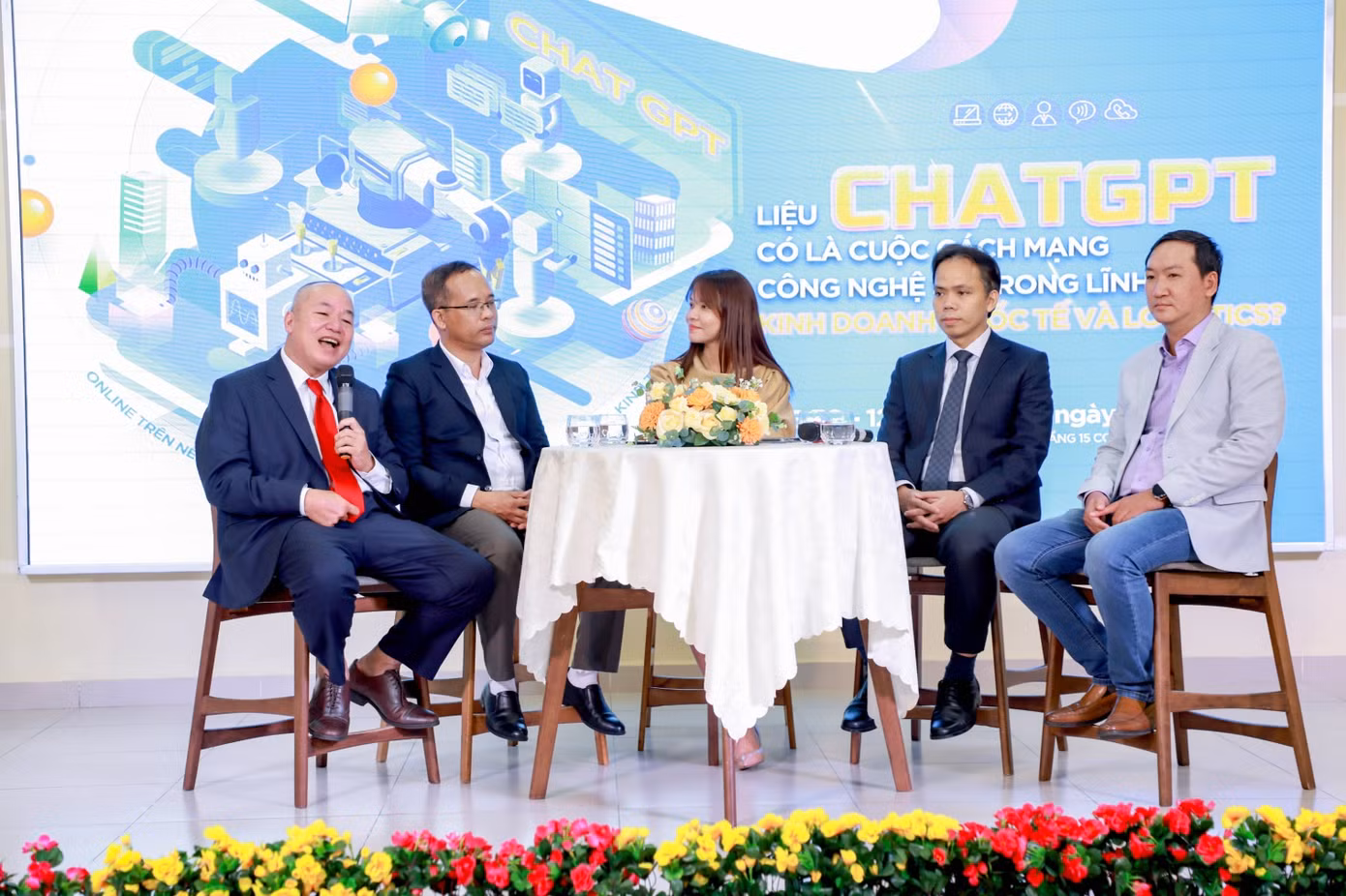 Chương trình tọa đàm bàn về ChatGPT với sự chia sẻ của các chuyên gia đầu ngành Chương trình tọa đàm bàn về ChatGPT với sự chia sẻ của các chuyên gia đầu ngành