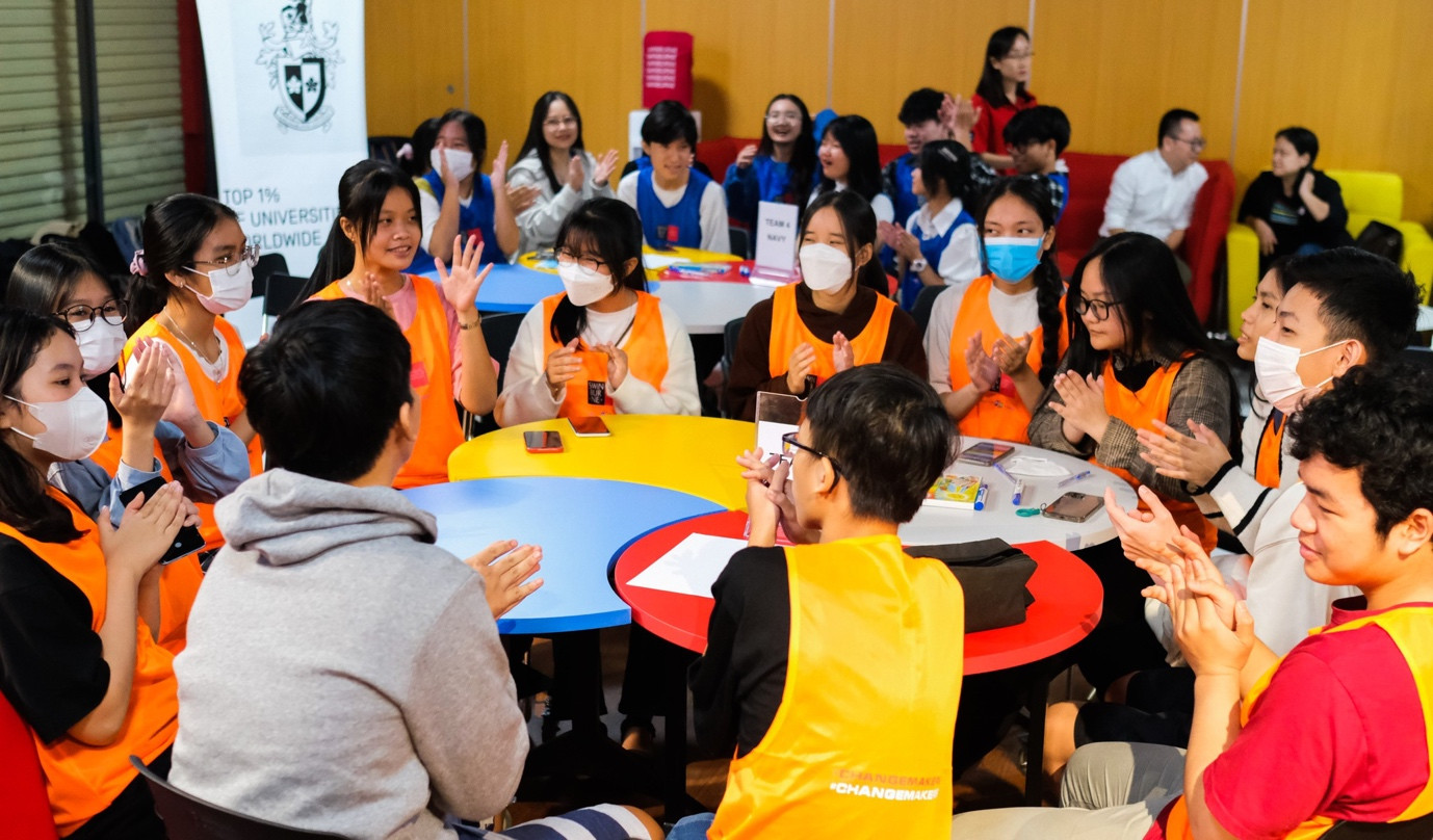 Hoạt động huấn luyện cho các đội thi trong khuôn khổ The Debate Challenge mùa ba Hoạt động huấn luyện cho các đội thi trong khuôn khổ The Debate Challenge mùa ba